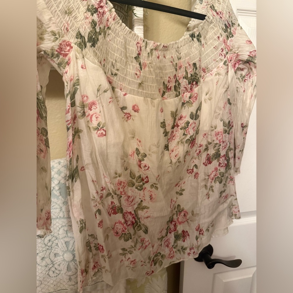 Chic Floral Off-Shoulder Blouse